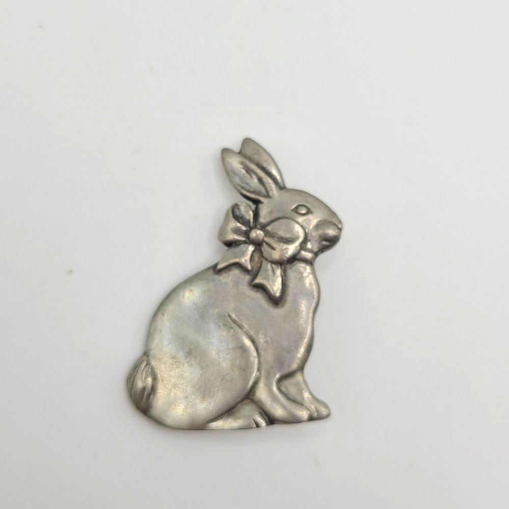 Vintage Seagull Pewter Rabbit Brooch Pin